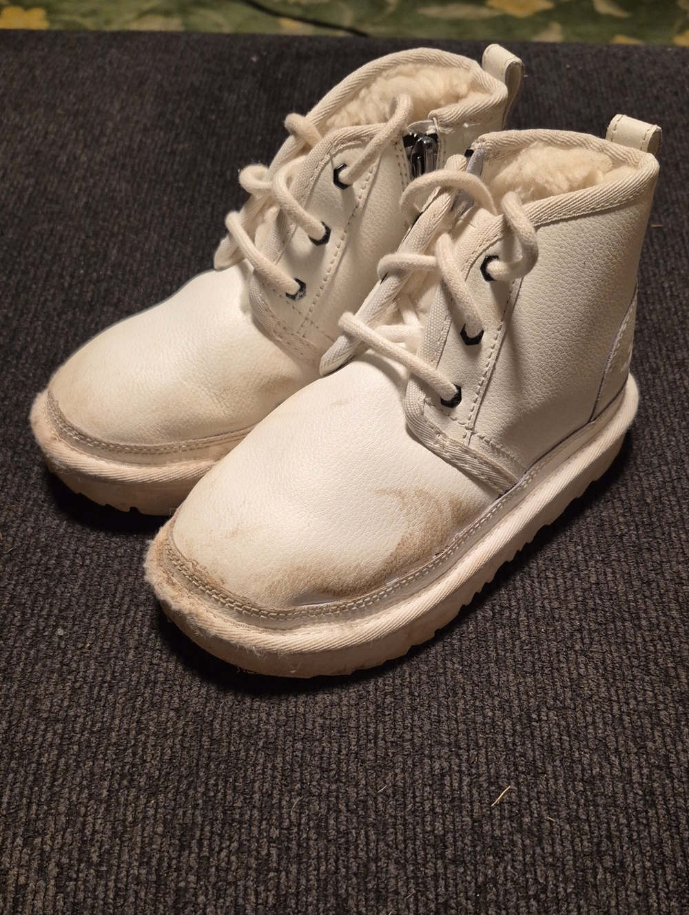 UGG Kids Cream Lace-Up Ankle Boots